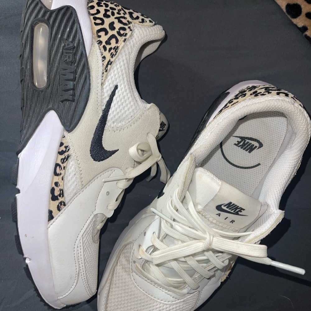 Nike Women's Sneakers in White and Leopard Print